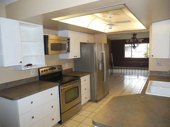 2nd image of 679 San Pablo Ave