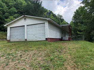 86 Thompson Br, Harts, WV 25524
