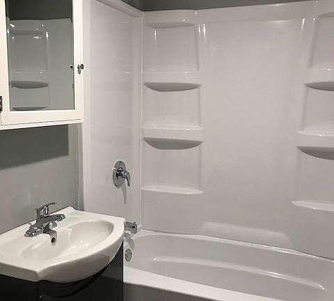 3rd image of 2026 Bellevue Ave #2