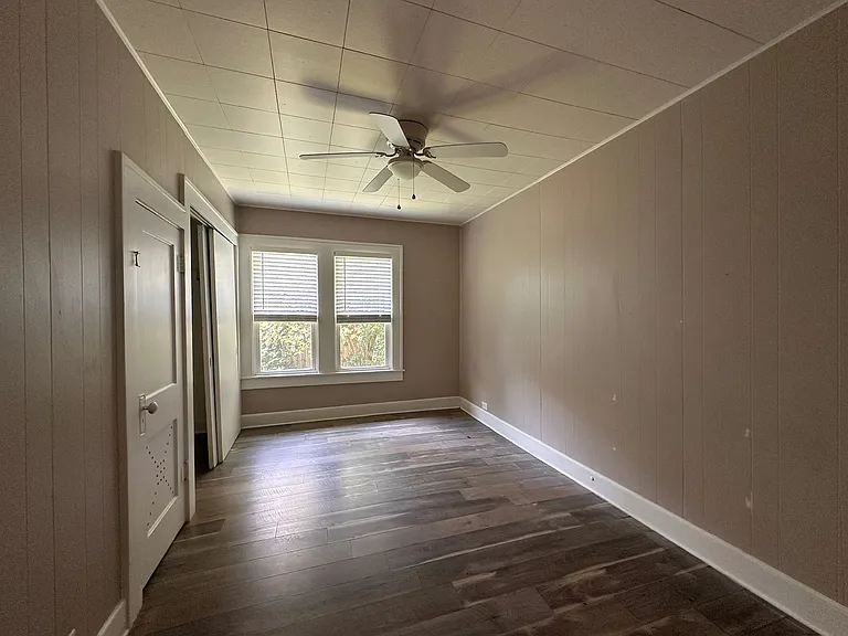 2403 Austin Ave — Photo 6