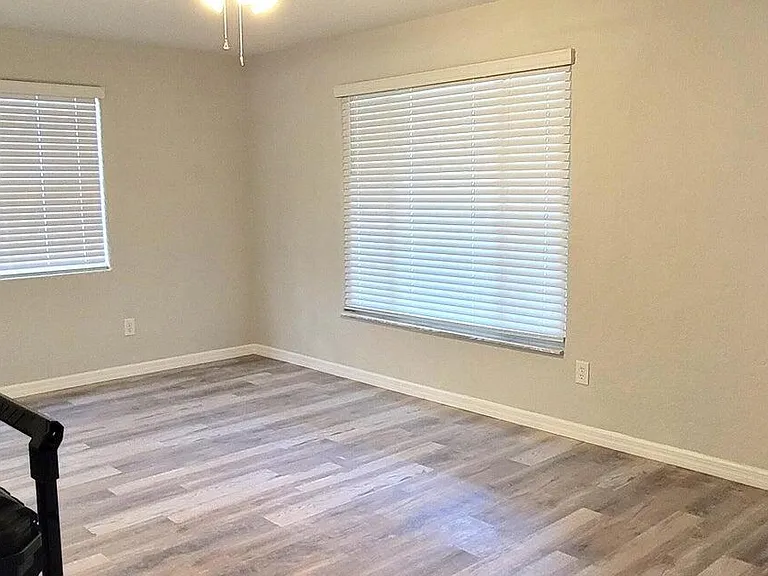 340 Tropical Ln — Photo 5