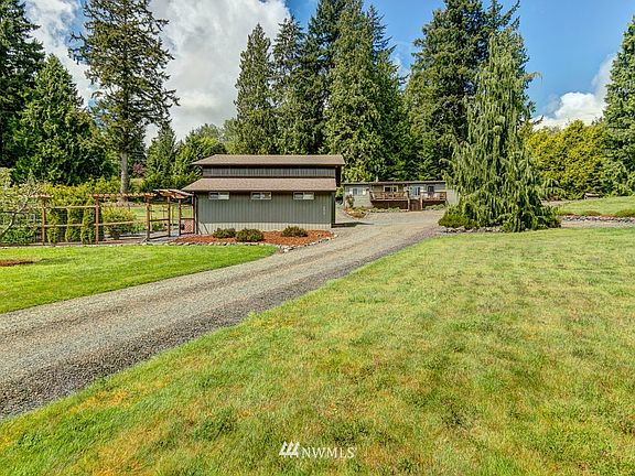 2nd image of 7010 85th Avenue SE