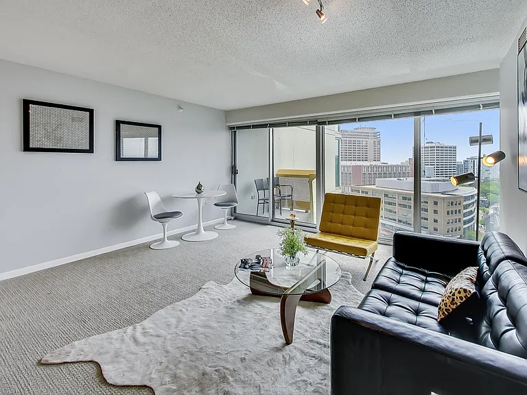1720 Maple Ave #1570 — Photo 4