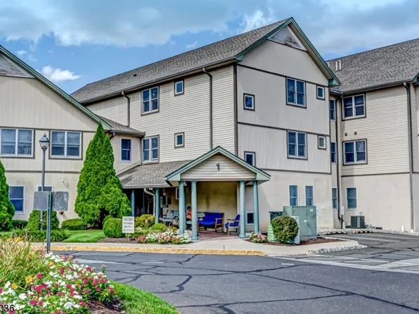 65 Park Edge #2C, Berkeley Heights Twp., NJ 07922