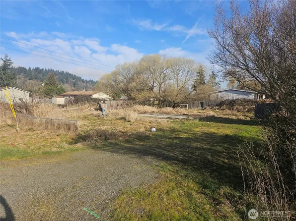 210 5th Street NW, Algona, WA 98001