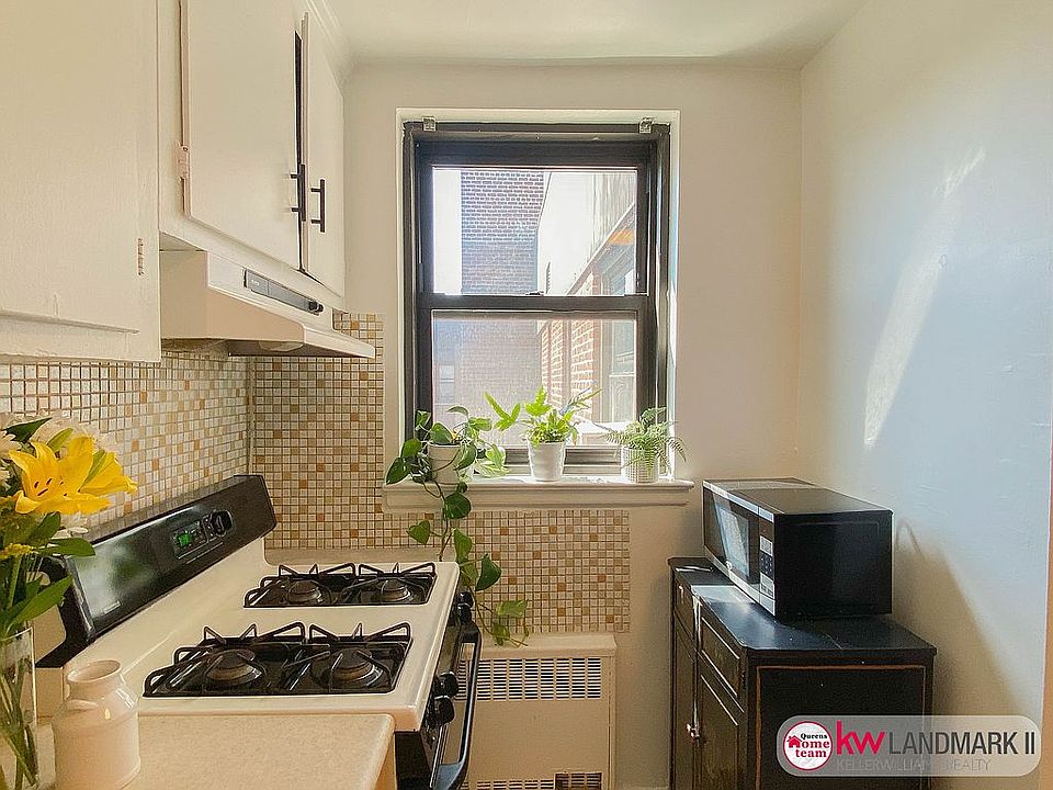 1st image of 112-30 Northern Blvd #6D
