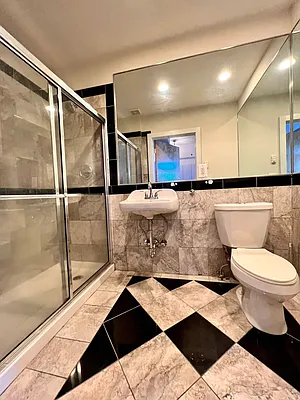 Rented by City Connections Realty | media 9