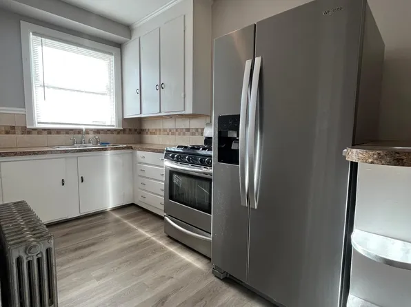 159 River Ave #2D, Providence, RI 02908