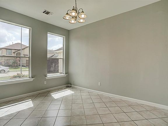 4th image of 7511 Woodland Gate Dr