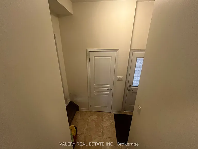 48 Bellcrest Rd #1 — Photo 8