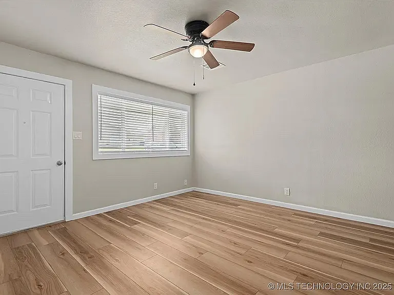 318 SE Avondale Ave — Photo 6
