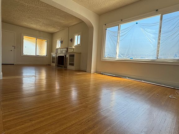 5th image of 1605 Pomona St #A