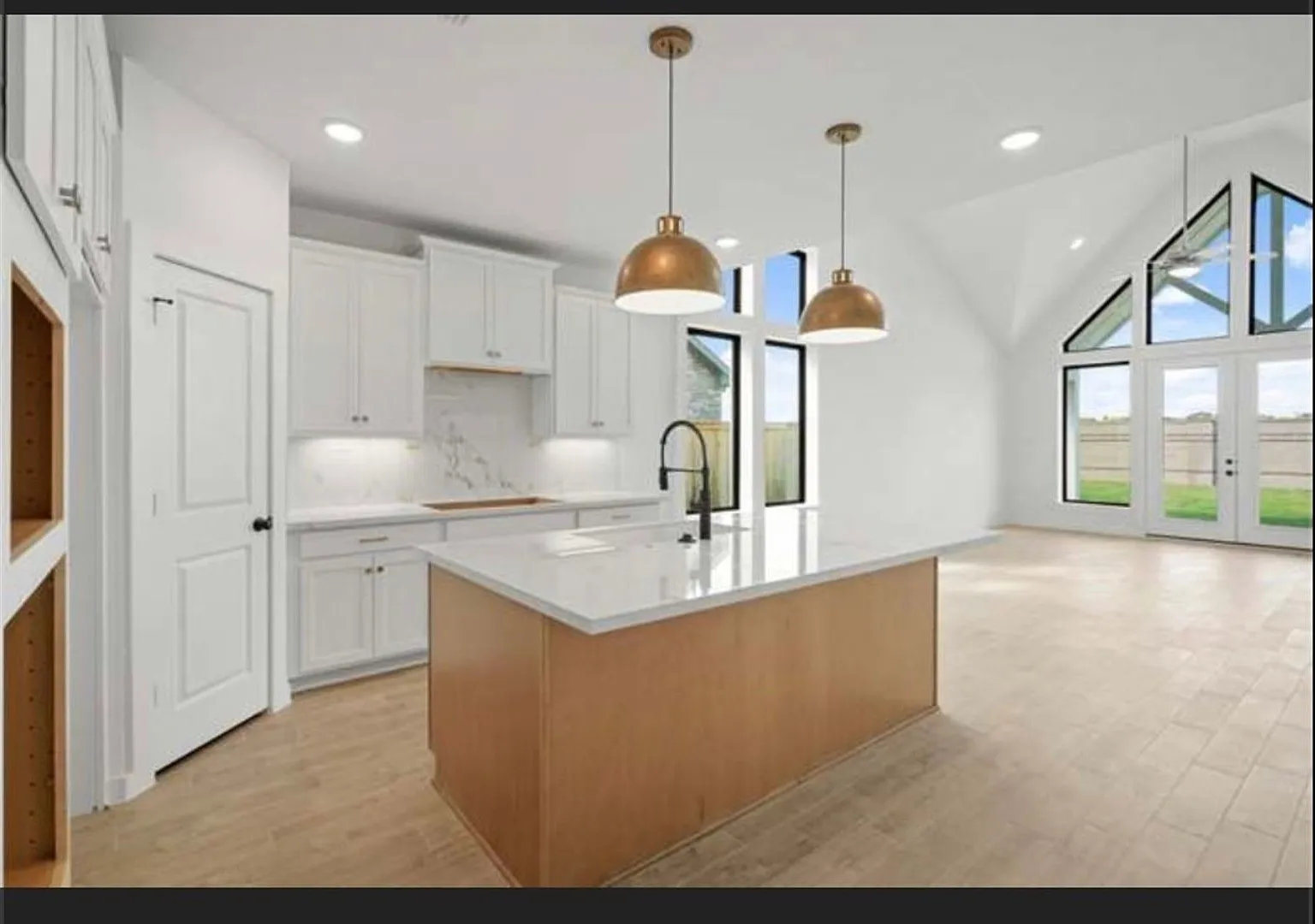 Spacious 4BR House in Cypress — Photo 4