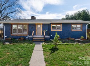 10 Lance Ln, Asheville, NC 28806