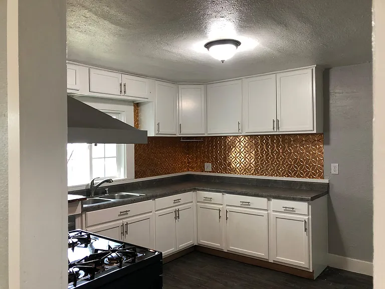 211 Cherry St #A — Photo 12
