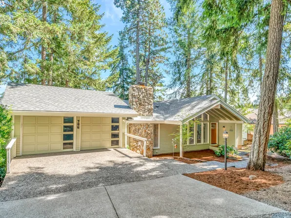 786 Brookside Dr, Eugene, OR 97405