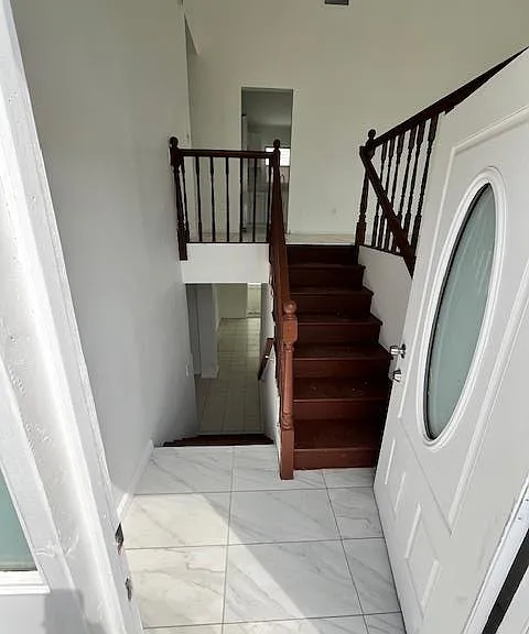 94 Roger Ave — Photo 6