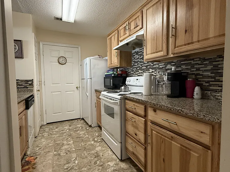 1231 Ladys Island Dr #1-211 — Photo 10