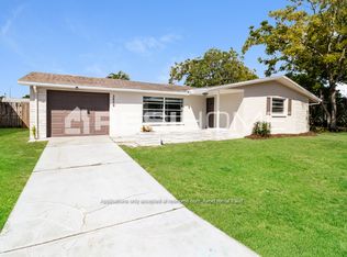 3539 Kimberly Oaks Dr, Holiday, FL 34691
