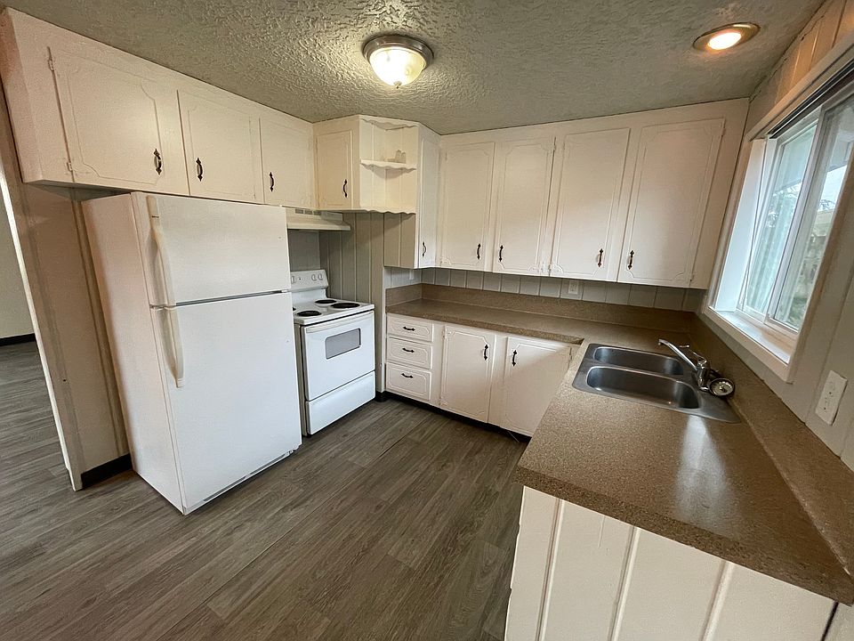 1st image of 554 NE Anderson St #554