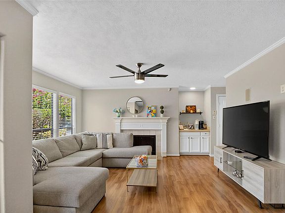 3rd image of 8020 Braesmain Dr APT 1705