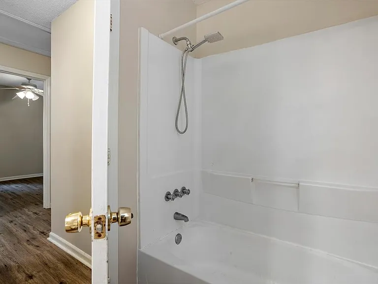 5302 Covey Ct — Photo 23