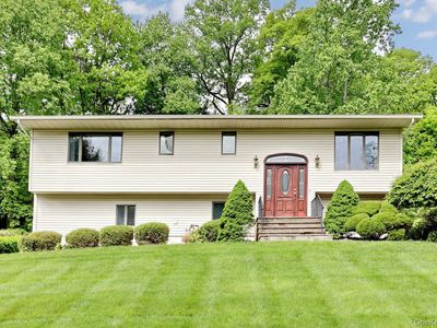 8 Medford Place, Nanuet, NY, 10954