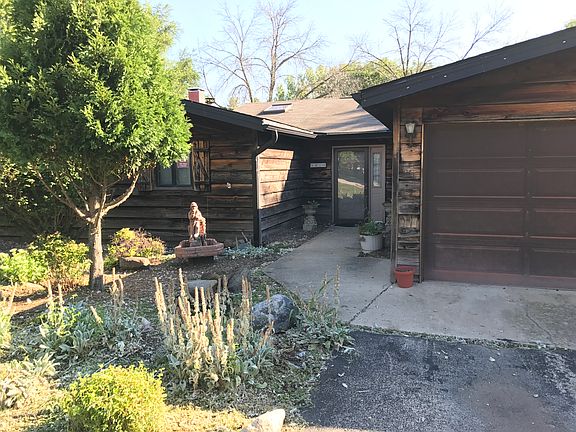 3rd image of 8810 E Teal Ln