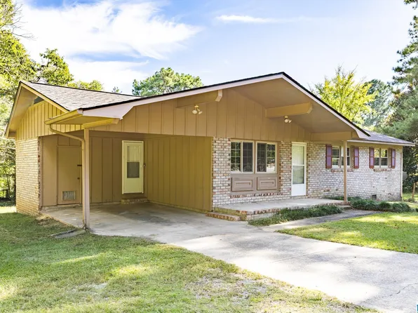 1240 Russell Dr, Weaver, AL 36277