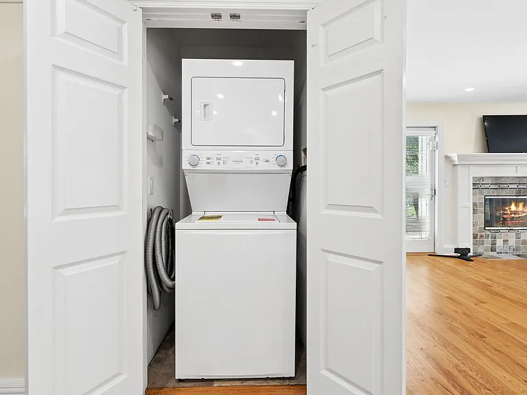 305 Captain Kidd Dr — Photo 10