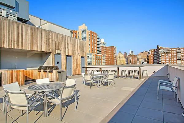 Sold by Compass | media 9