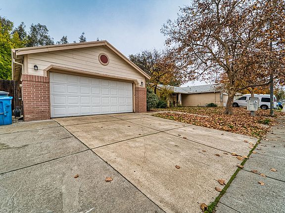 3rd image of 4121 Deaton Dr