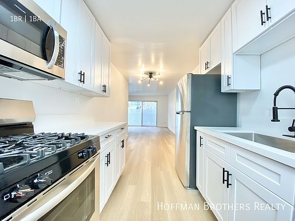 3rd image of 136 S Oxford Ave APT 3
