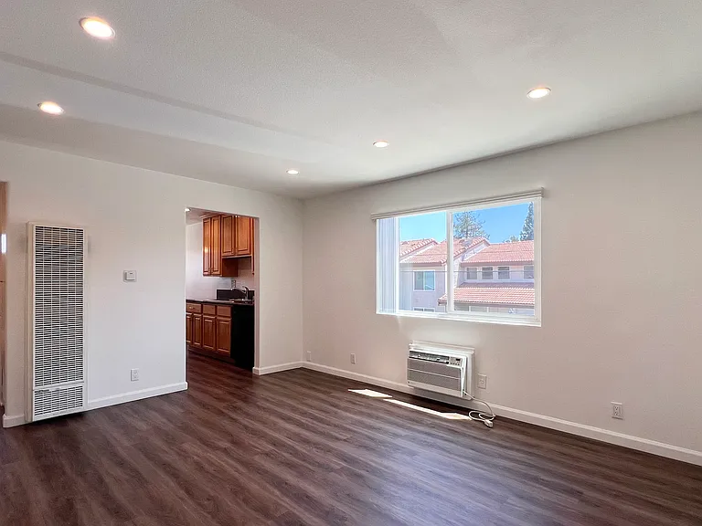 6452 Orange Ave #21 — Photo 1