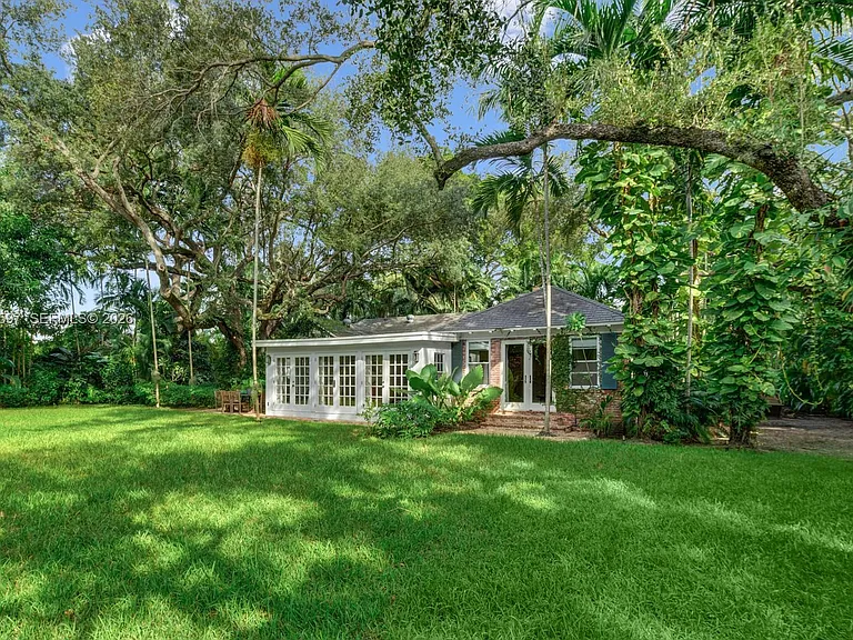 530 Melaleuca Ln — Photo 8