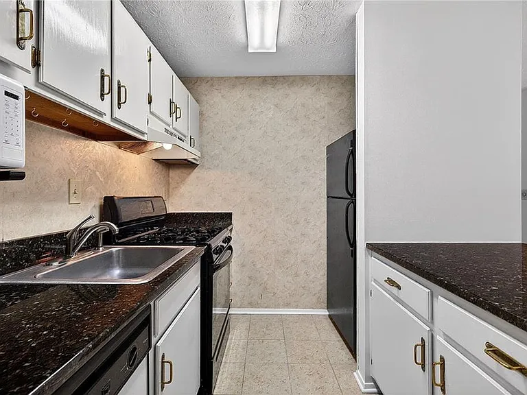 903 Cumberland Ct SE — Photo 10