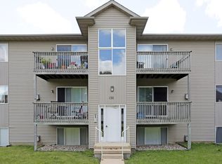 116 Jacolyn Dr SW APT 8, Cedar Rapids, IA 52404