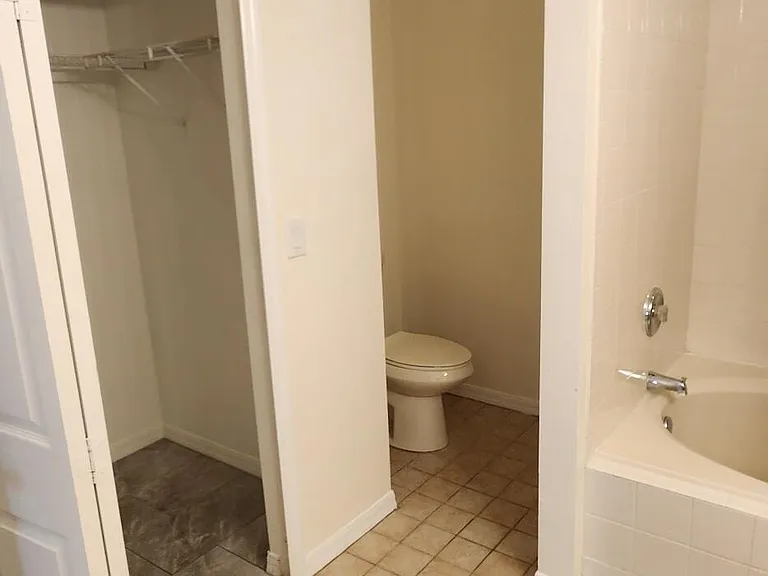 1807 Edith St NE — Photo 18