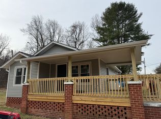 1900 Triangle Rd, Johnson City, TN 37604