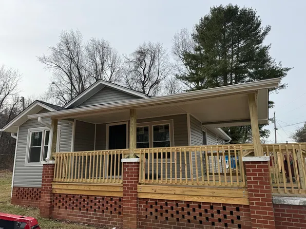 1900 Triangle Rd, Johnson City, TN 37604