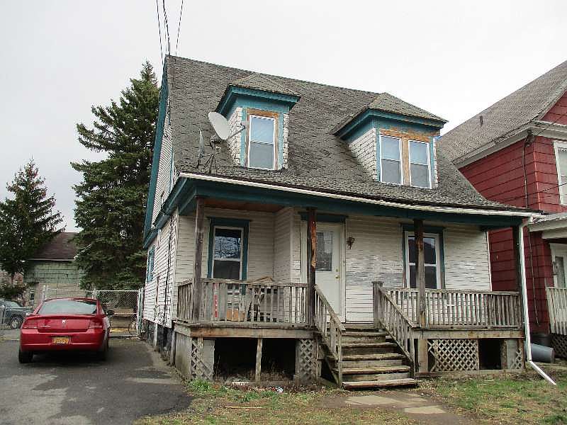 1st image of 1911 Midland Ave