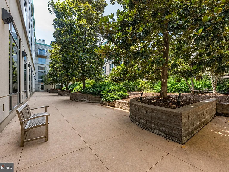 777 7th St NW #1021 — Photo 26