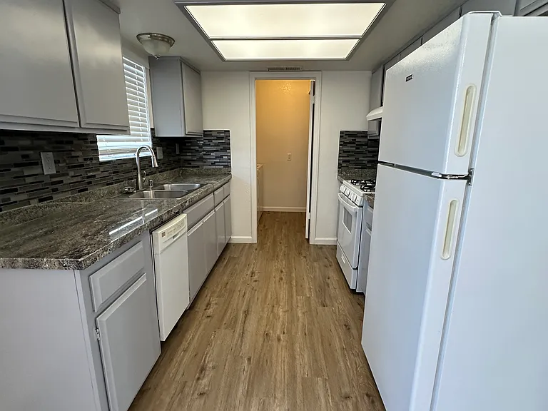 2798 N Junipero Ave #4 — Photo 7