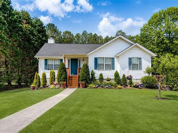2657 Amberly Glen Dr, Dacula, GA 30019