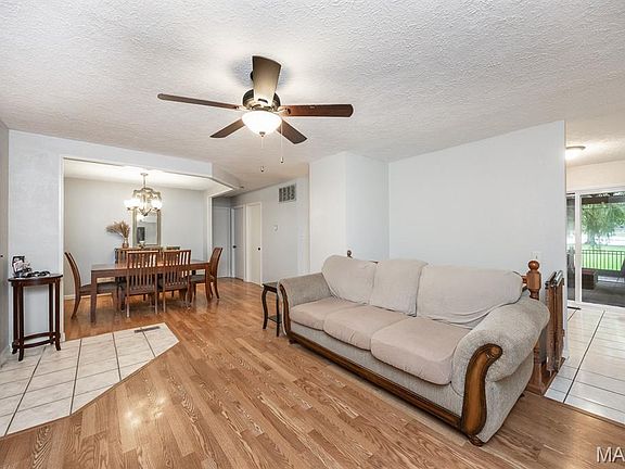 4th image of 612 W Nixon Dr