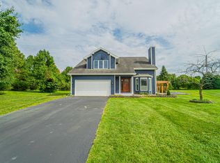 143 Kensington Dr, Valparaiso, IN 46385