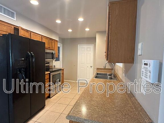 2nd image of 10814 W Saratoga Cir