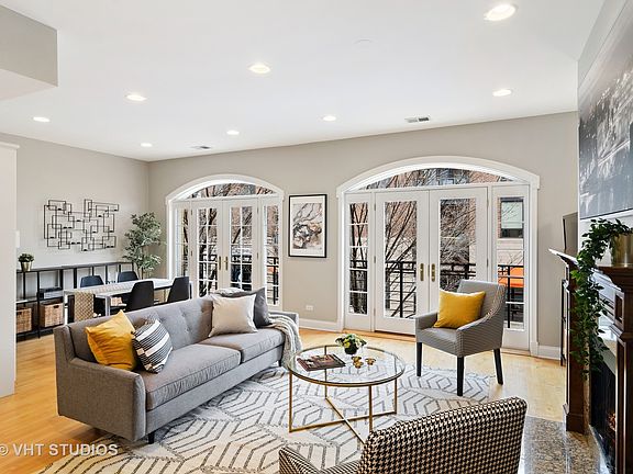 3rd image of 4738 N Lincoln Ave APT 2