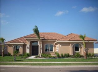 169 E Oleander St, SOUTH PADRE ISLAND, TX 78597