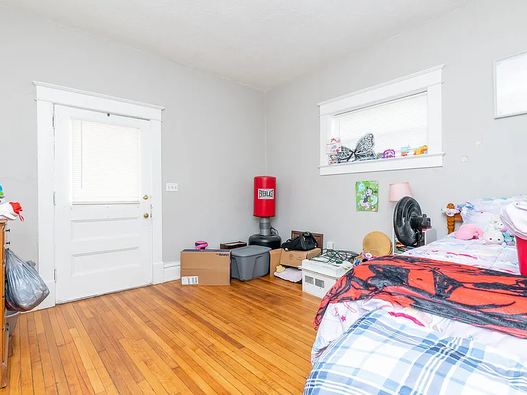 224 E Main St #B — Photo 7